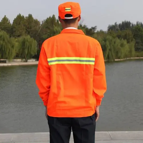 在工作服上印制公司标志和口号时有哪些注意事项？