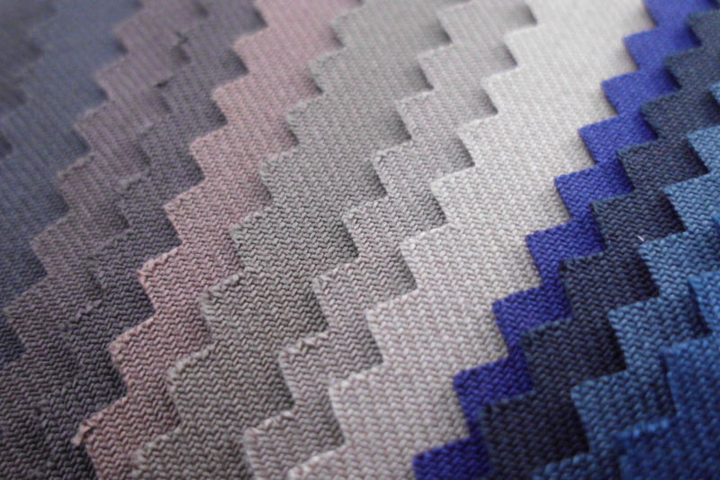 商场工作服定做时应该选择哪些面料？