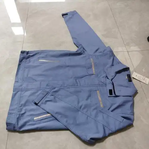 防静电工作服上衣可以机洗吗？