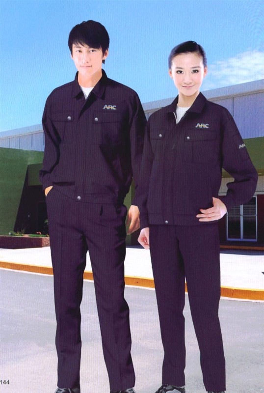 工作服定制每个员工几套合适？