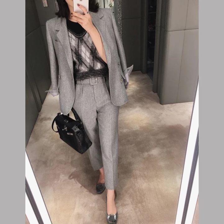 如何把工作服穿出时髦的感觉？